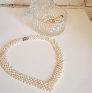 pearl anniversary gift ideas