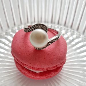 pearl anniversary gift ideas