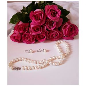 pearl anniversary gift ideas